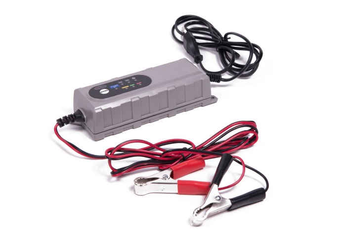 Batterieladegerät Erhaltungsladung 6-12V 3,8A